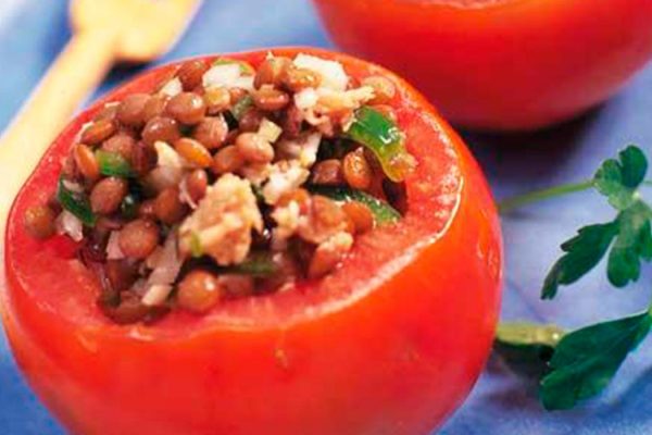 Tomates rellenos de lentejas