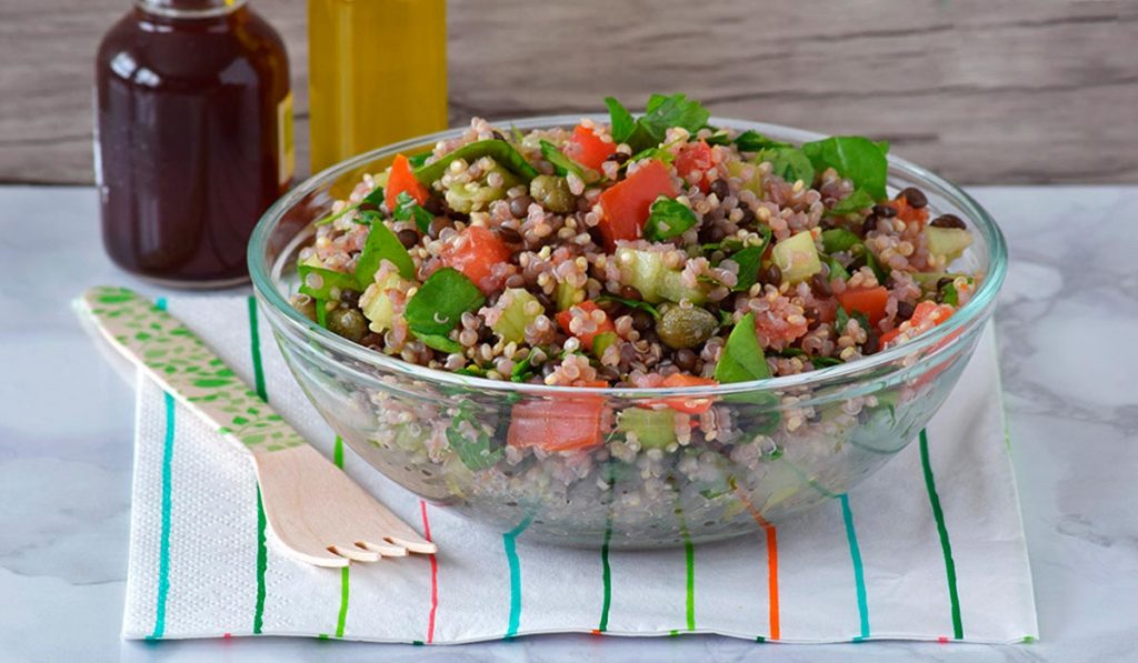 Ensalada de lentejas con quinoa y hortalizas
