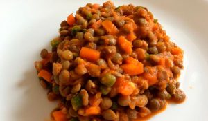 Lentejas pardinas a la Napolitana
