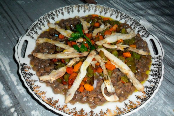 Ensalada de lentejas pardinas con navajas